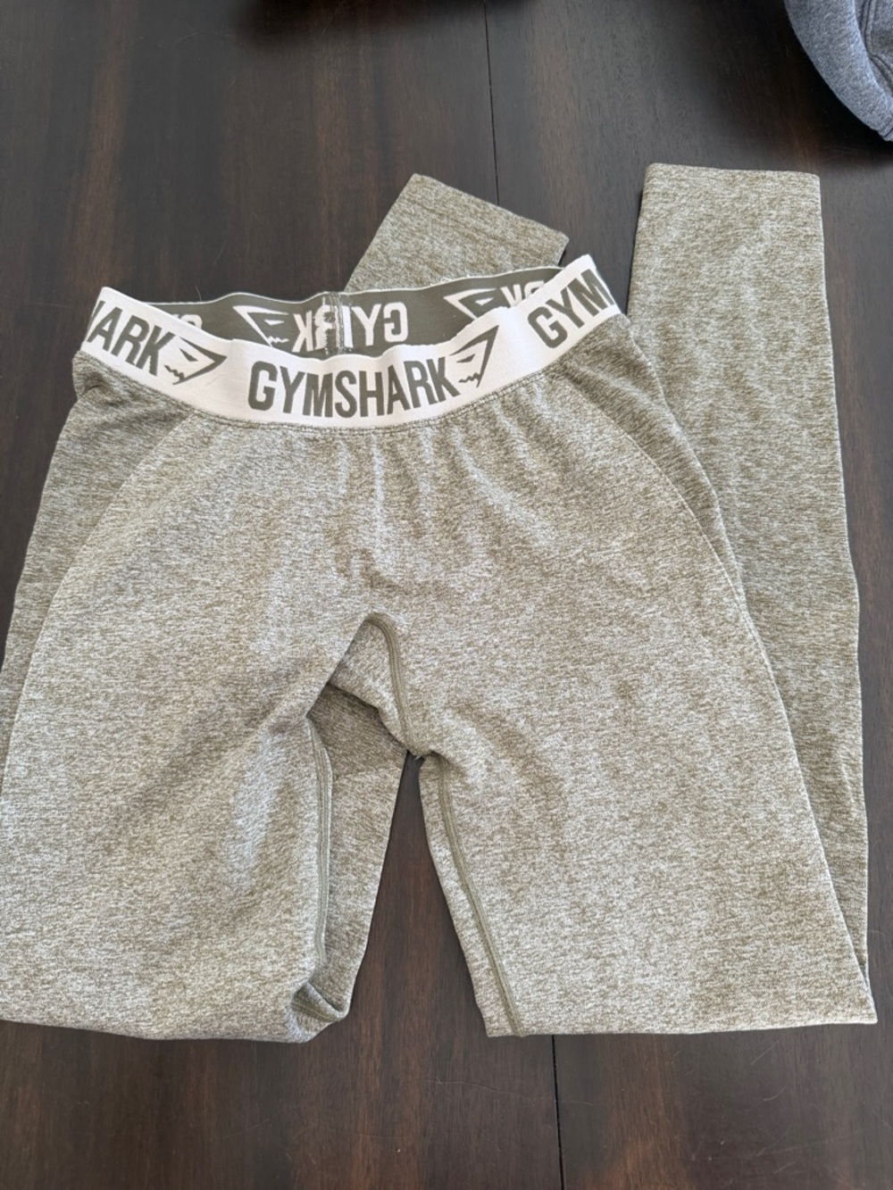 Gymshark Women’s Green Stretch Logo Waistband Leggings